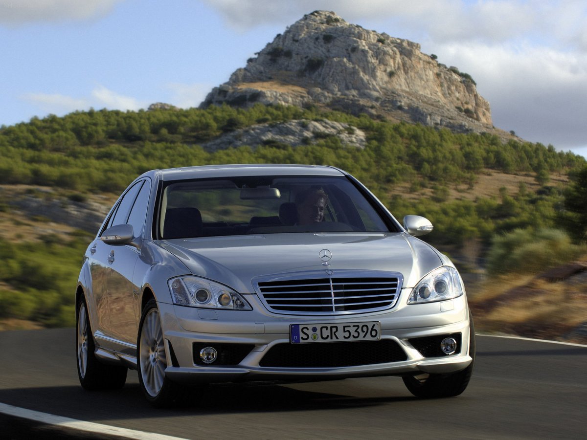 Mercedes Benz s63 AMG w221