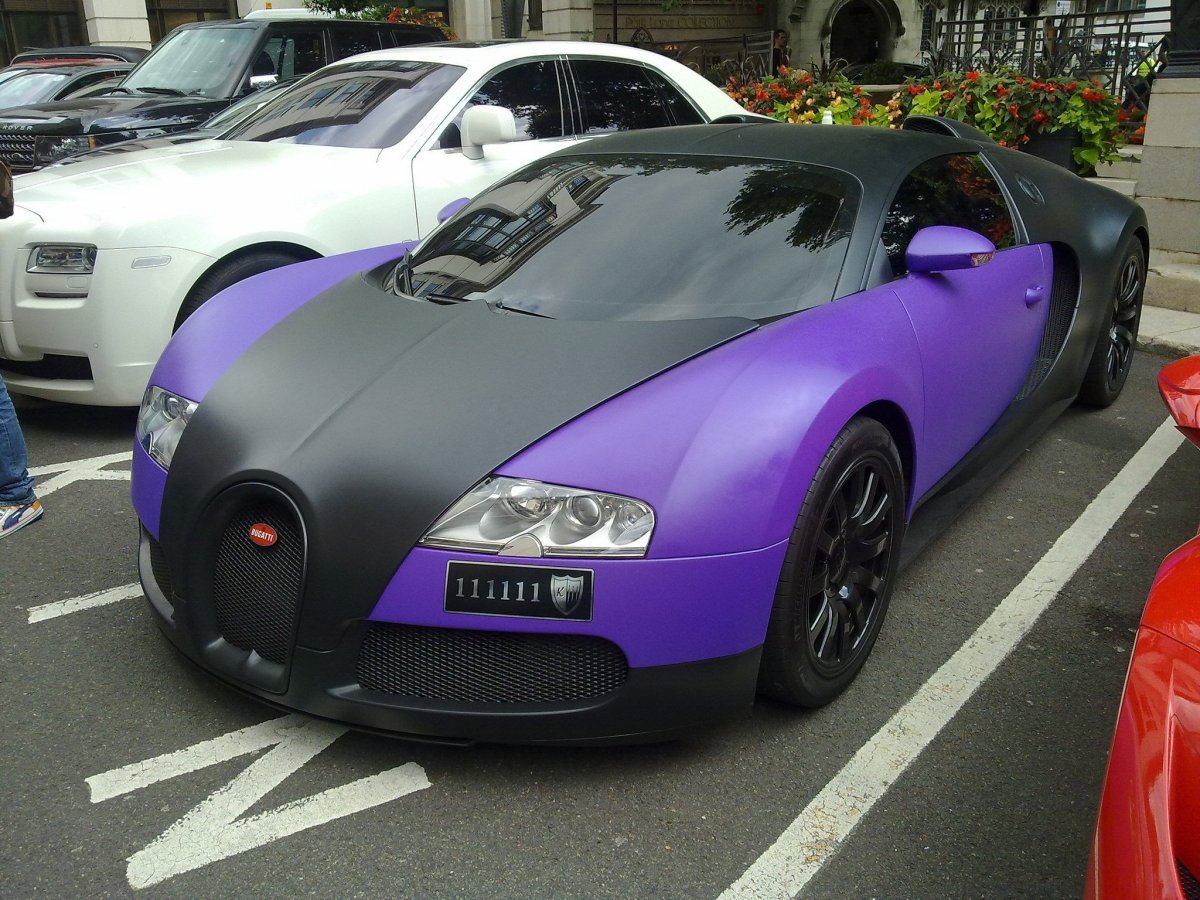 Бугатти Вейрон черная матовая