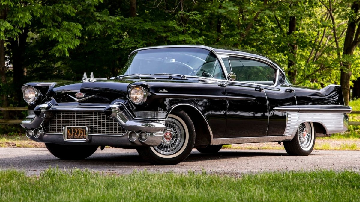 Cadillac Fleetwood Brougham 1957