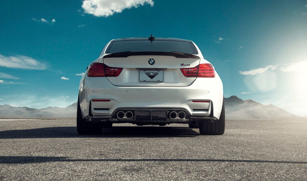 BMW f82 сзади