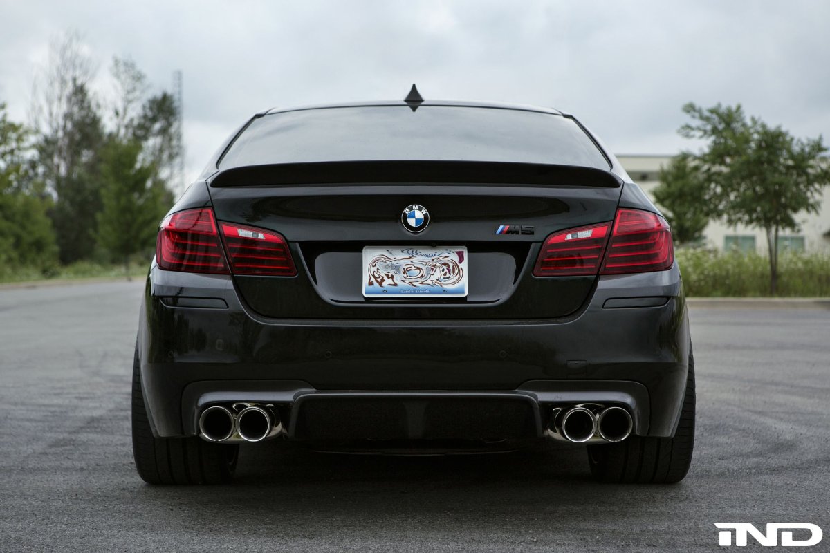 BMW m5 f10 зад