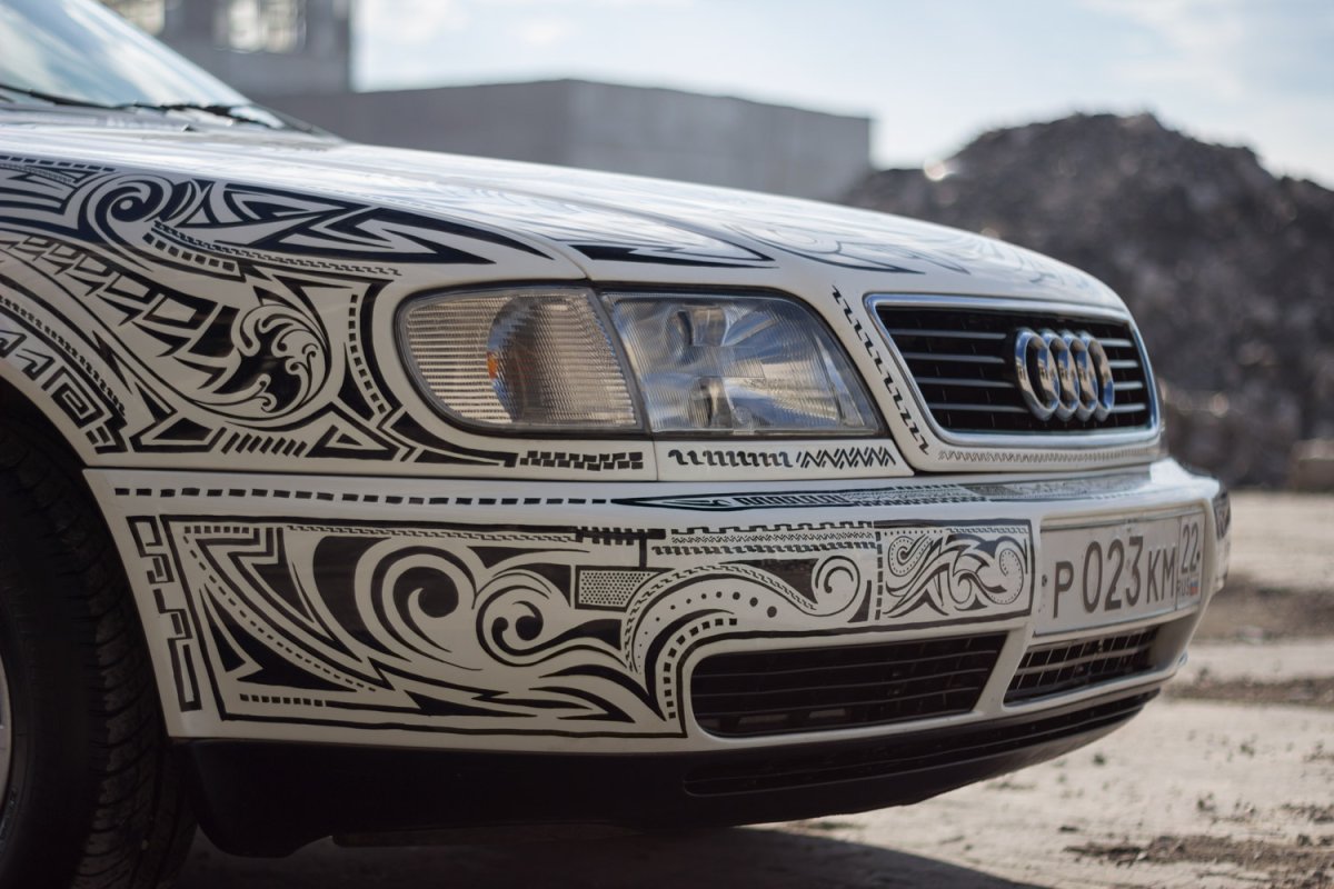 Машина Разрисованная маркером