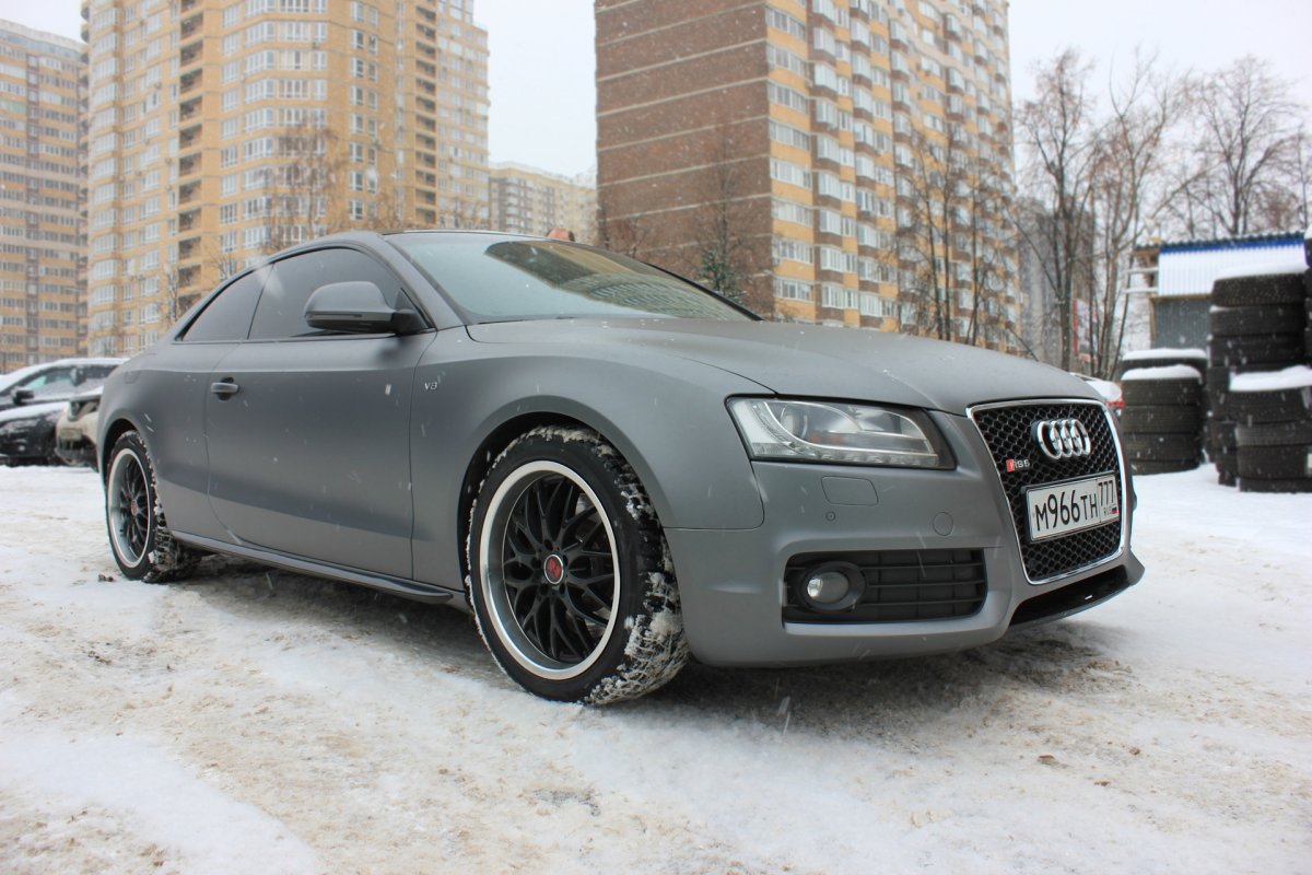 Серый матовый Ауди s5