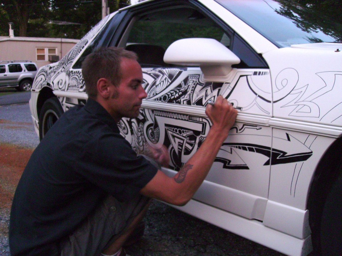 Машина Разрисованная маркером