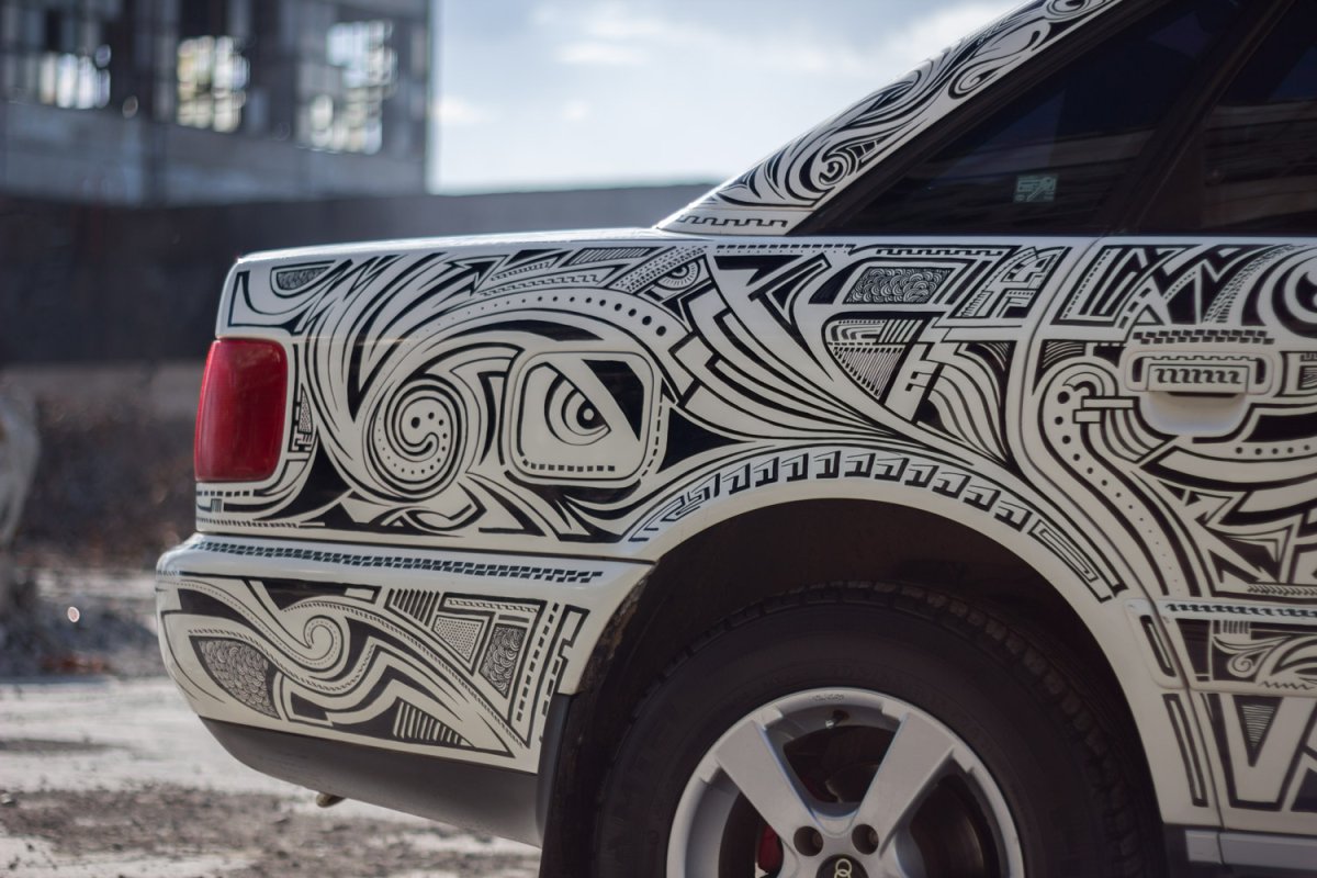 Машина Разрисованная маркером