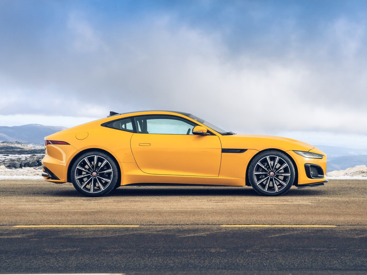 Jaguar f Type 2021