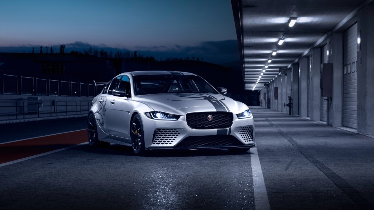 Jaguar xe 4k