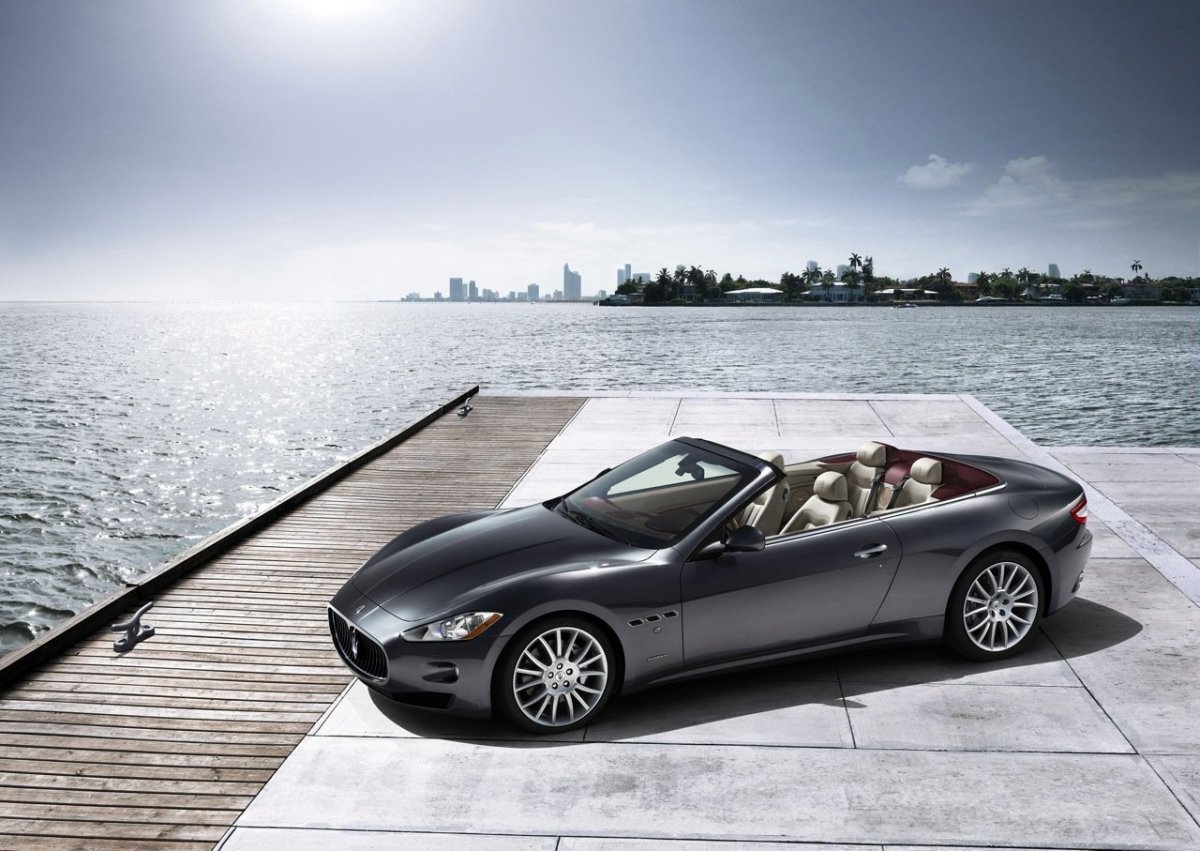 Maserati GRANCABRIO 2010