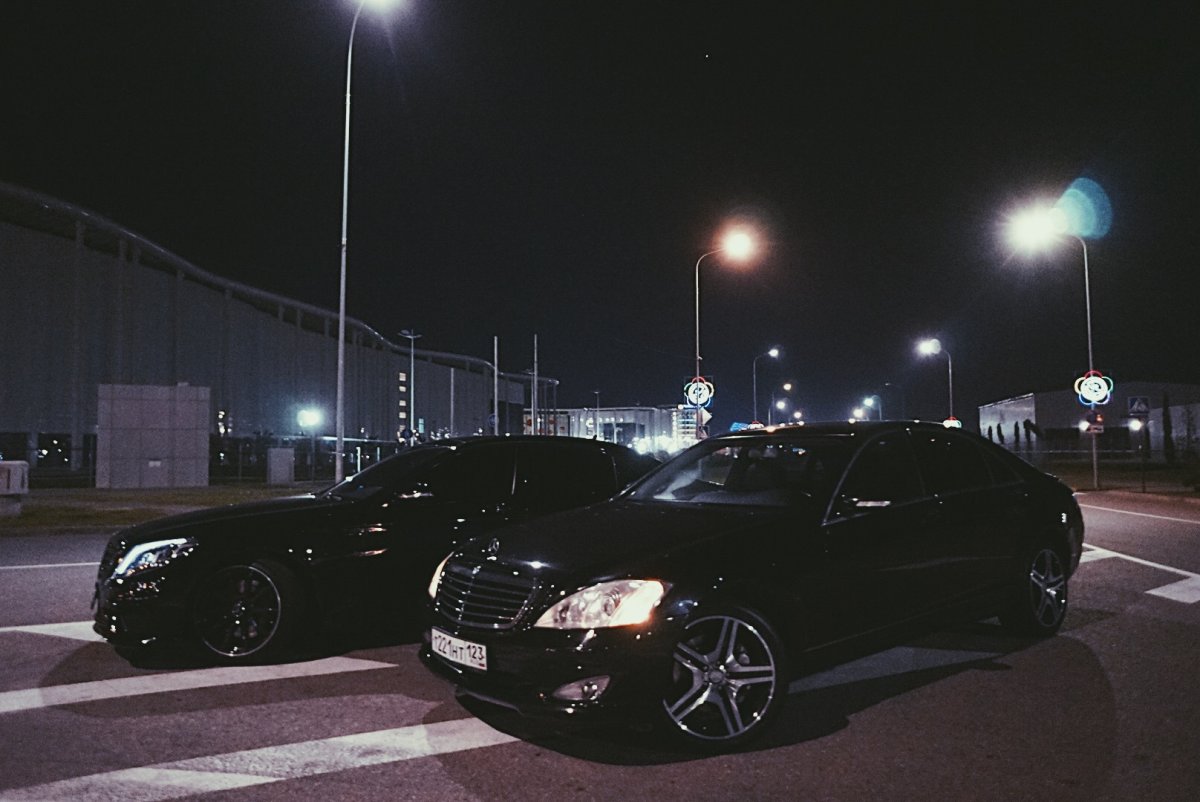 Mercedes w221 ночью
