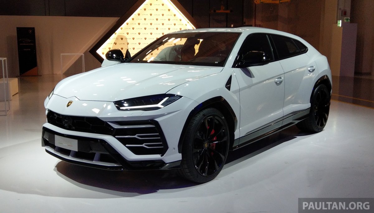 Lamborghini Urus 2021 белый