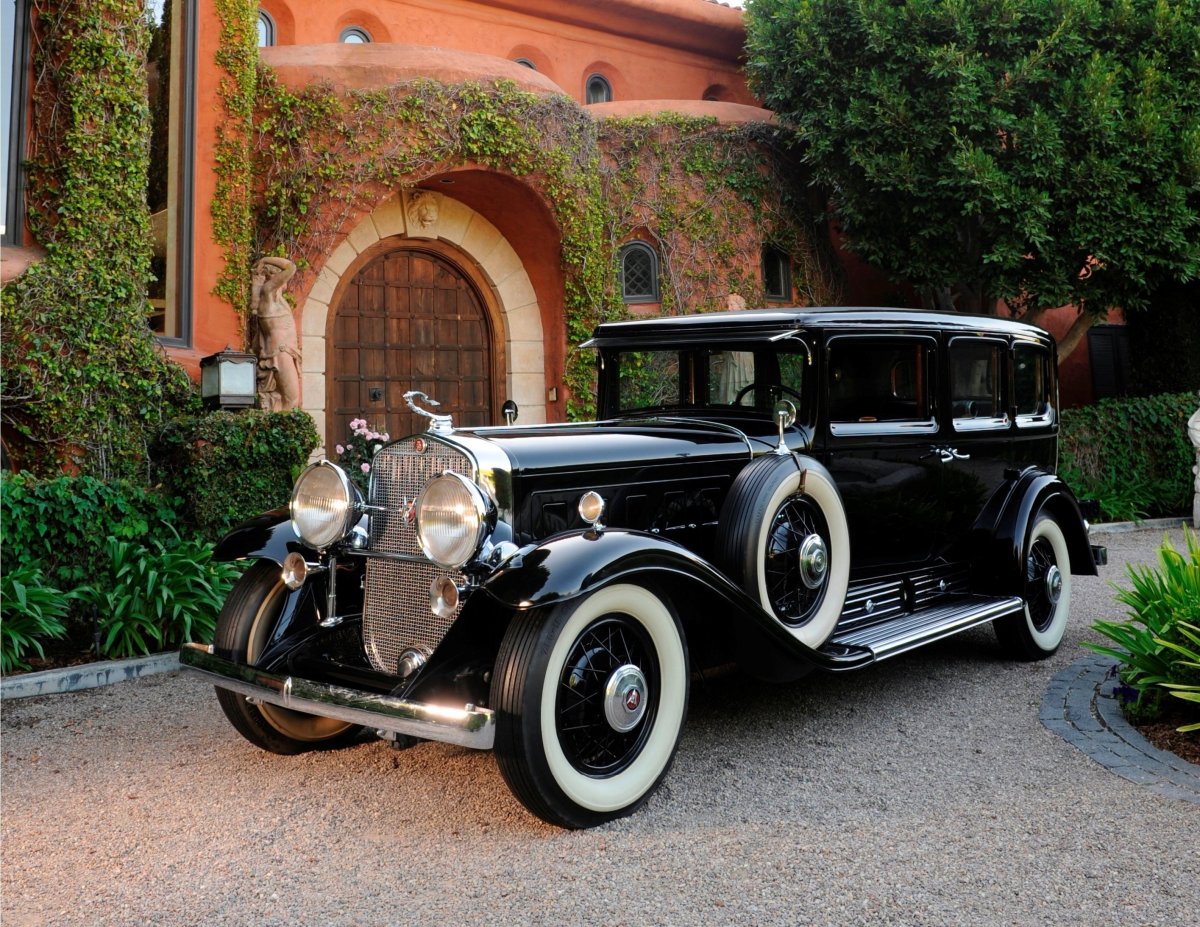 Cadillac v16 Imperial sedan 1935