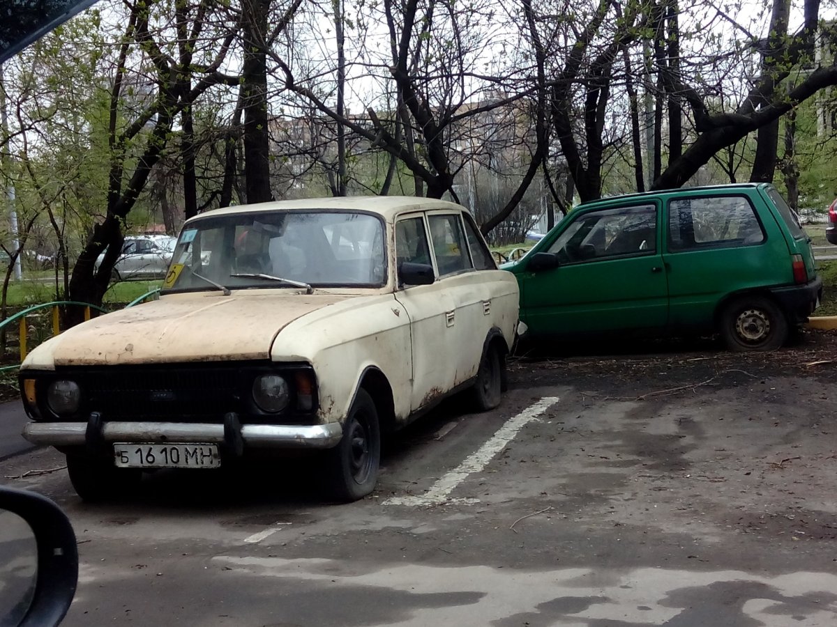 Брошенные автомобили в Москве