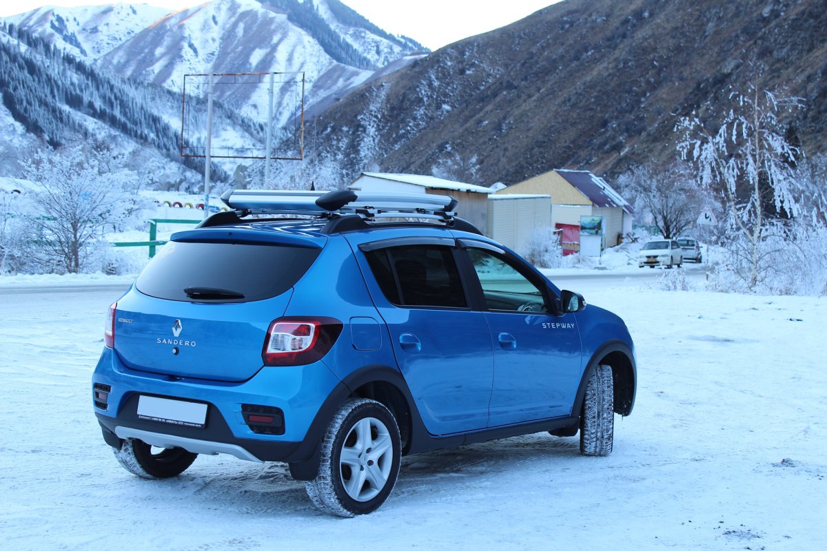 Renault Sandero Stepway II (2013-2018) хэтчбек
