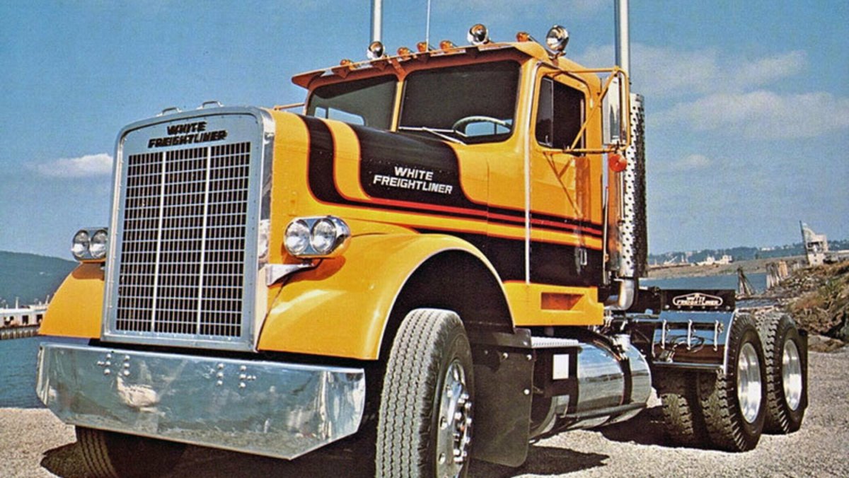 White freightliner conventional