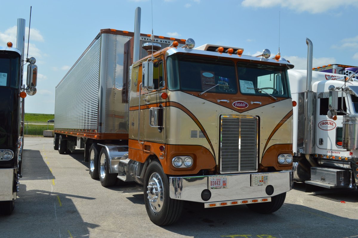 Peterbilt 352 Peterbilt