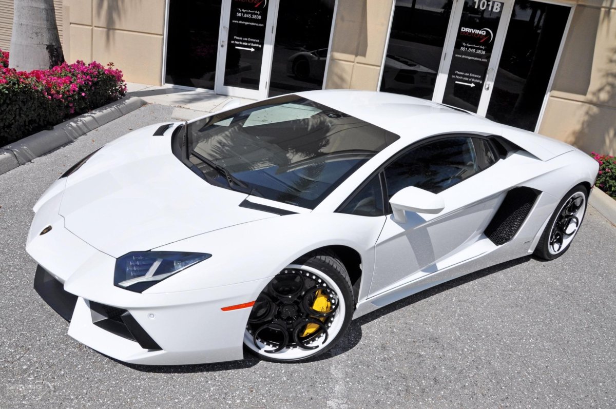 Lamborghini Aventador lp700-4 2012