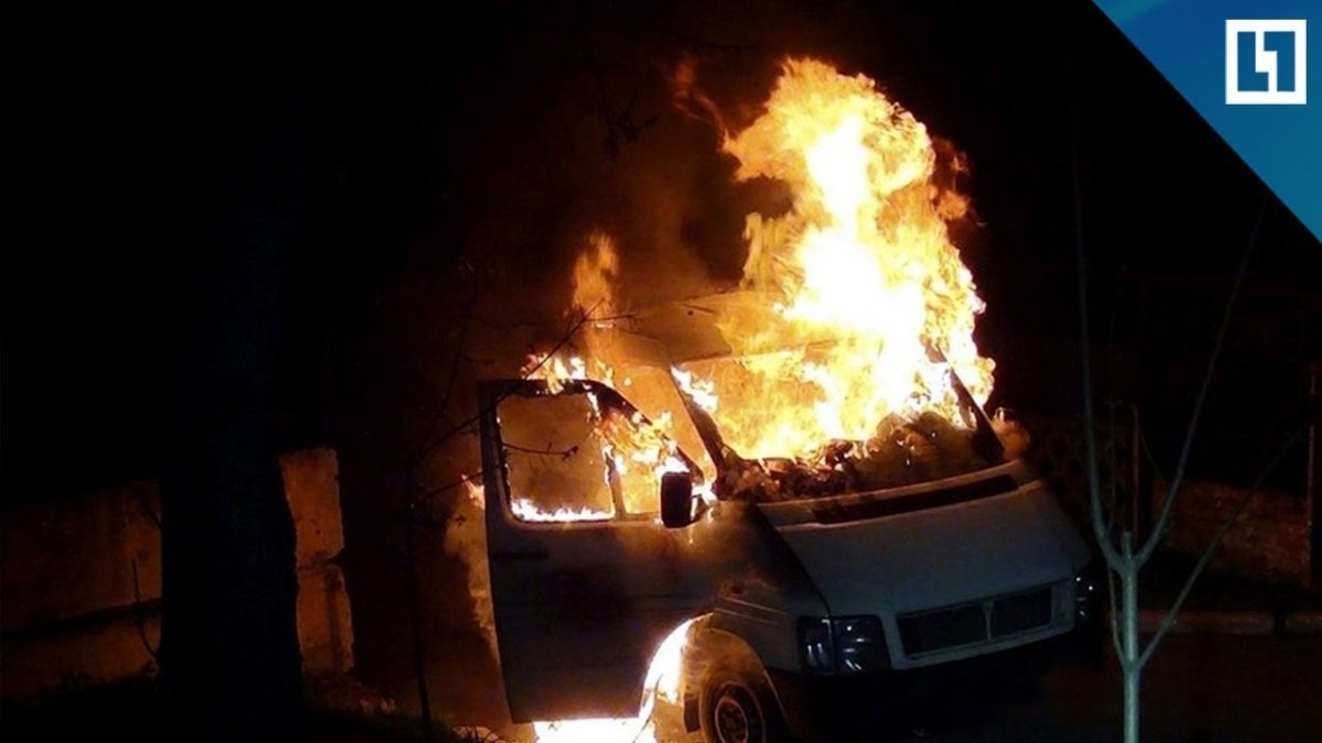 В Мариуполе сгорел Mercedes