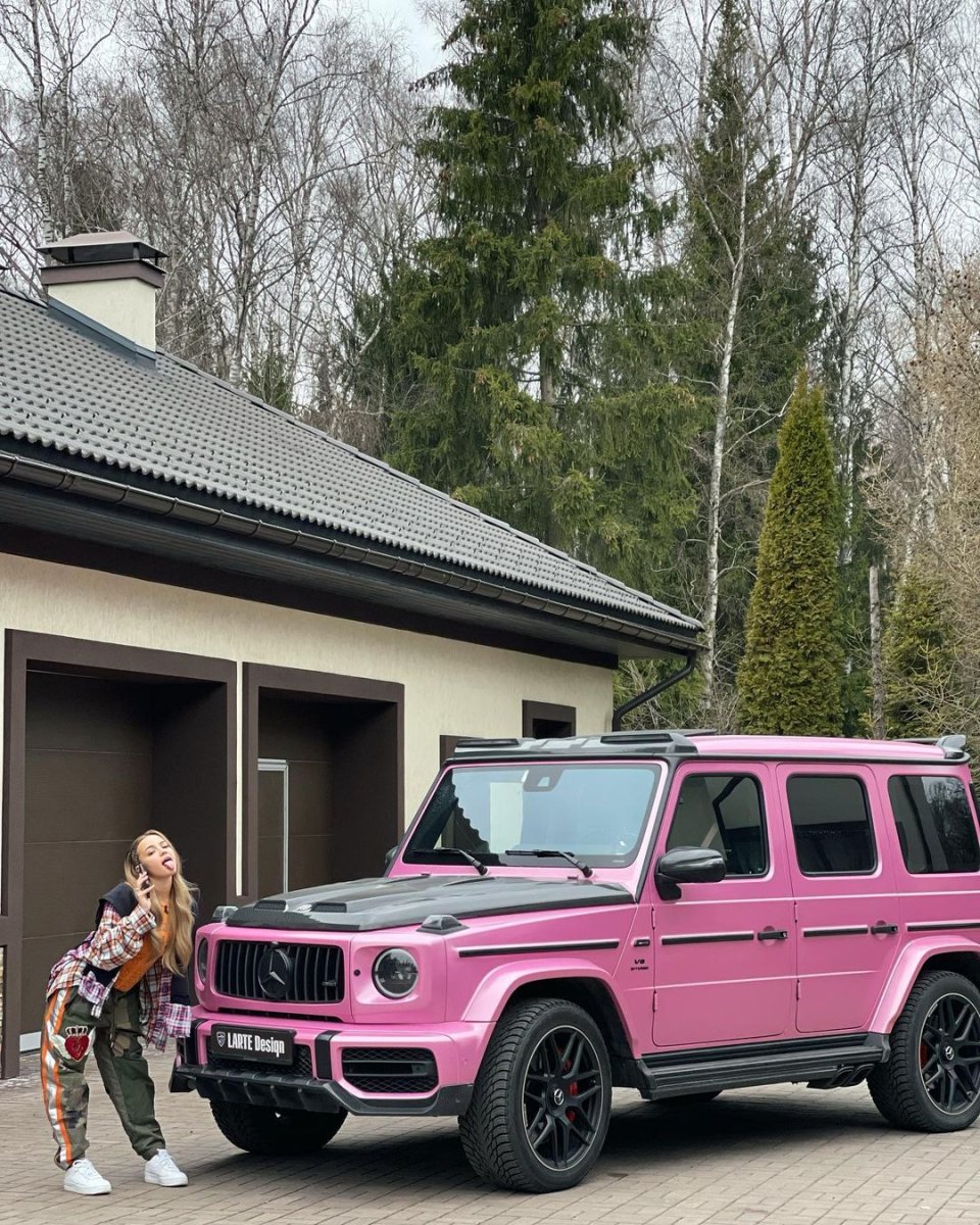 Гелендваген g63 розовый
