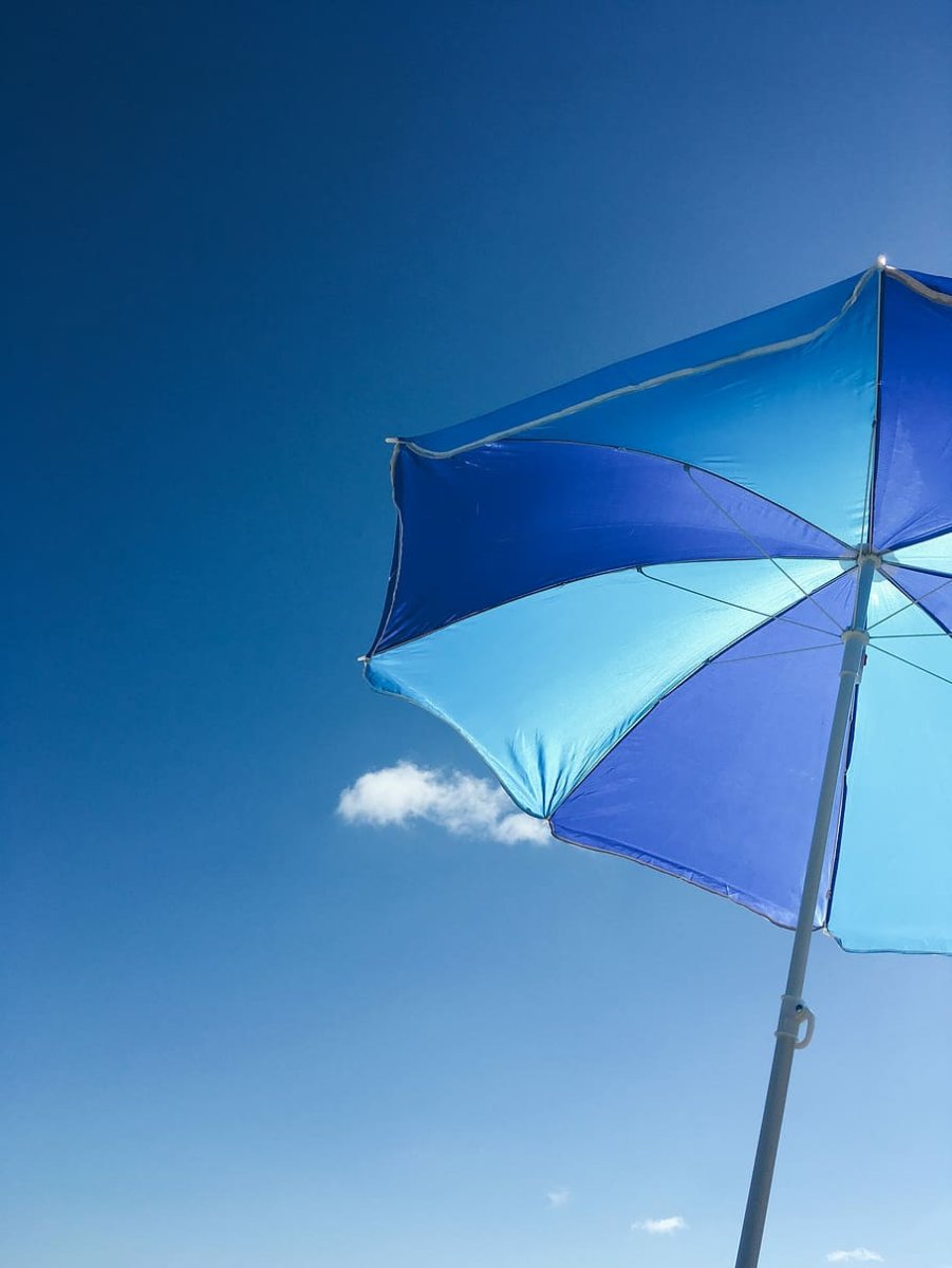 Зонтик голубой от солнца