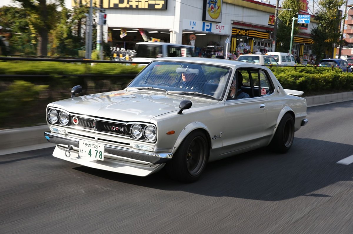 Nissan Skyline 2000