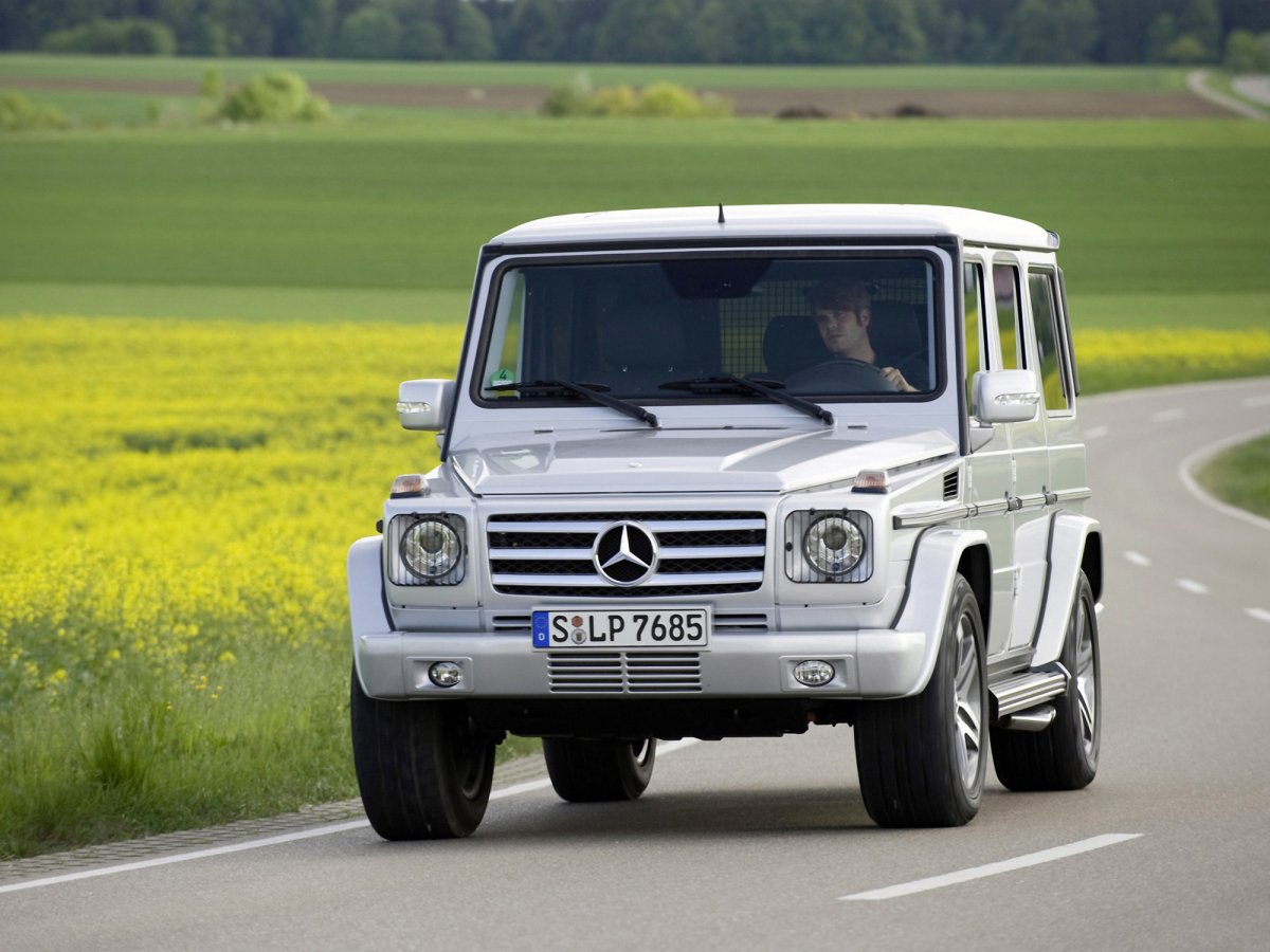 Mercedes Benz g55