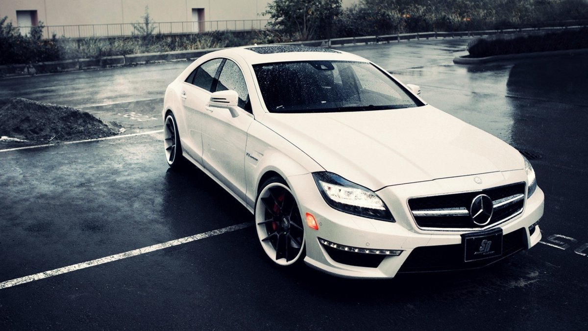 Mercedes CLS 63 AMG White