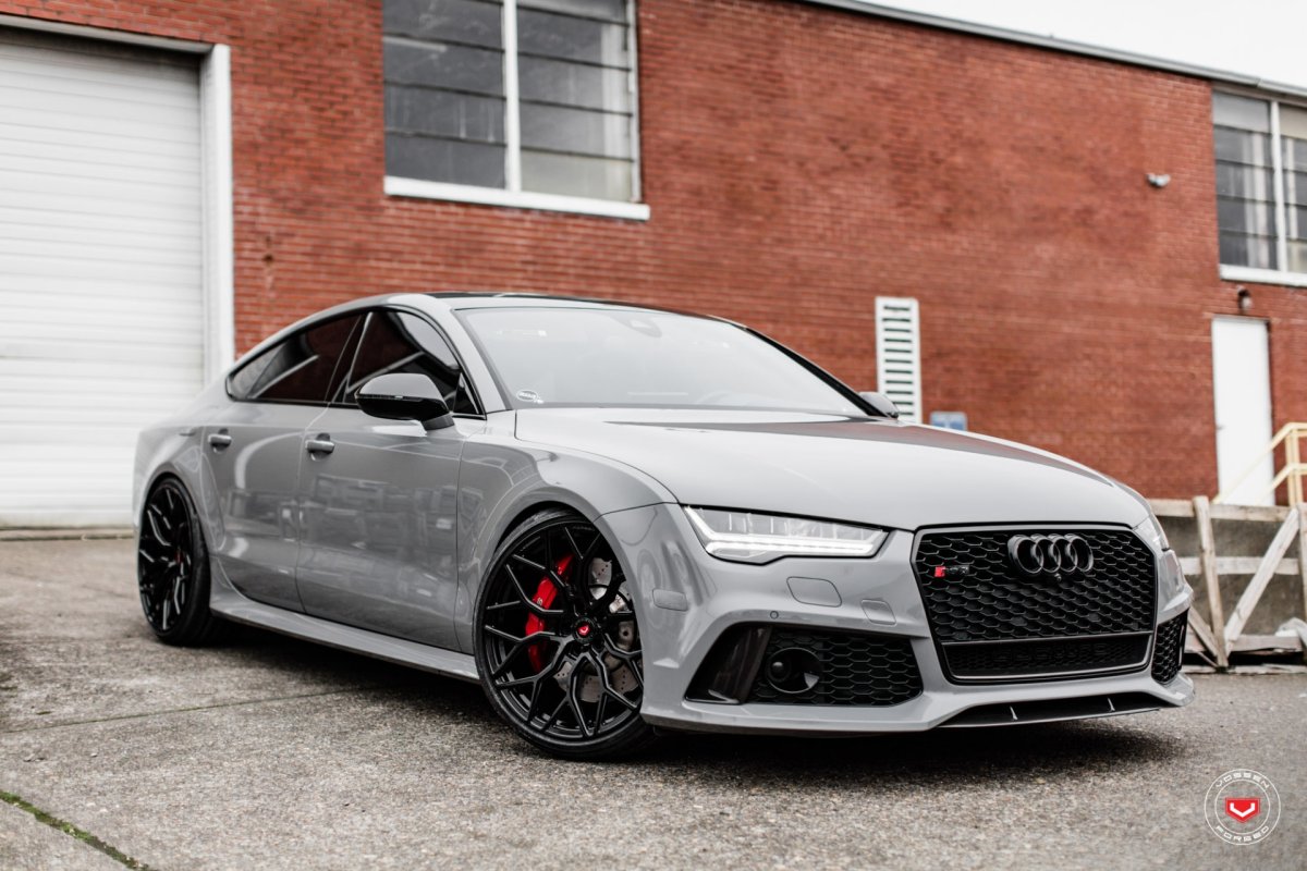 Audi rs7 2018 черная