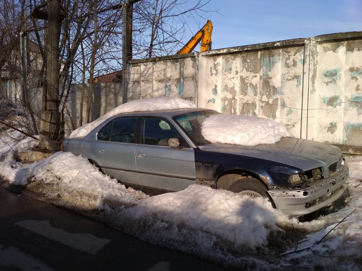 Брошенные авто в Москве