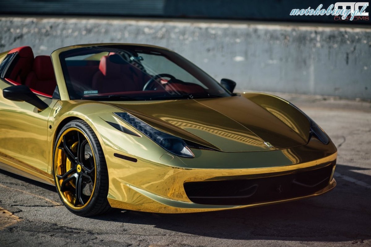 Ferrari 458 Spider Gold