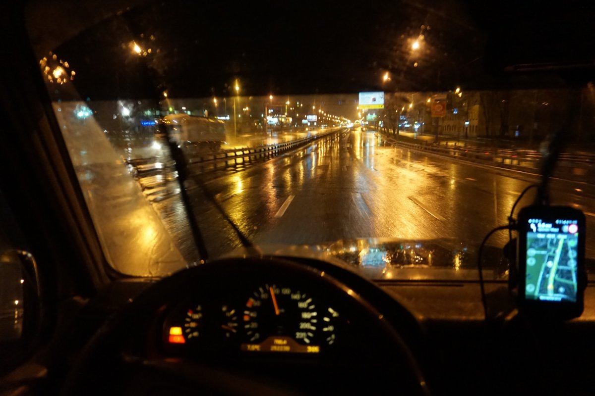 Вид с салона на дорогу