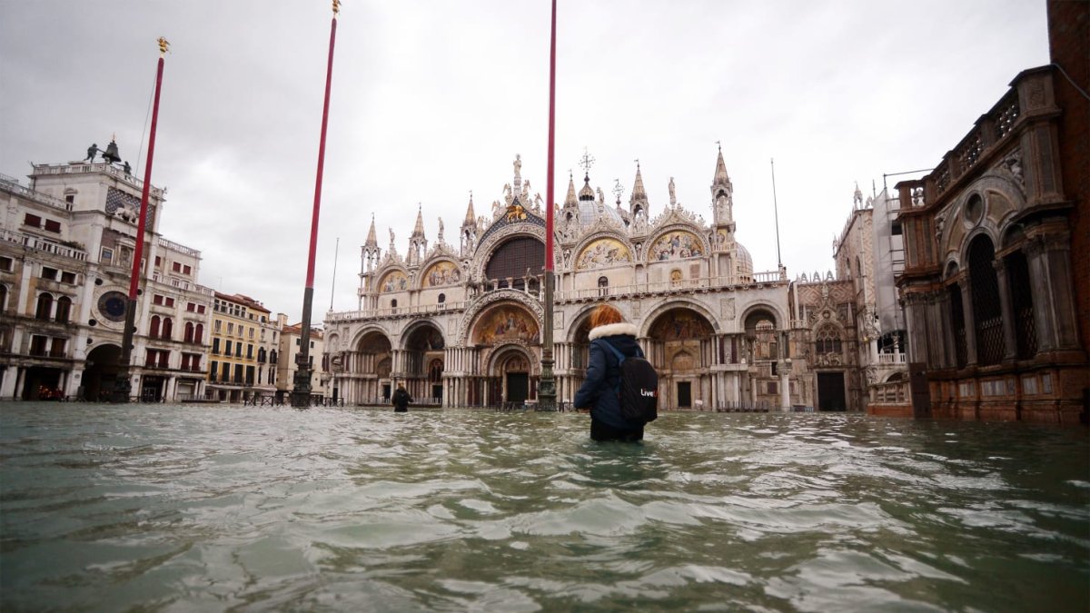 Собор Святого марка Венеция в наводнение