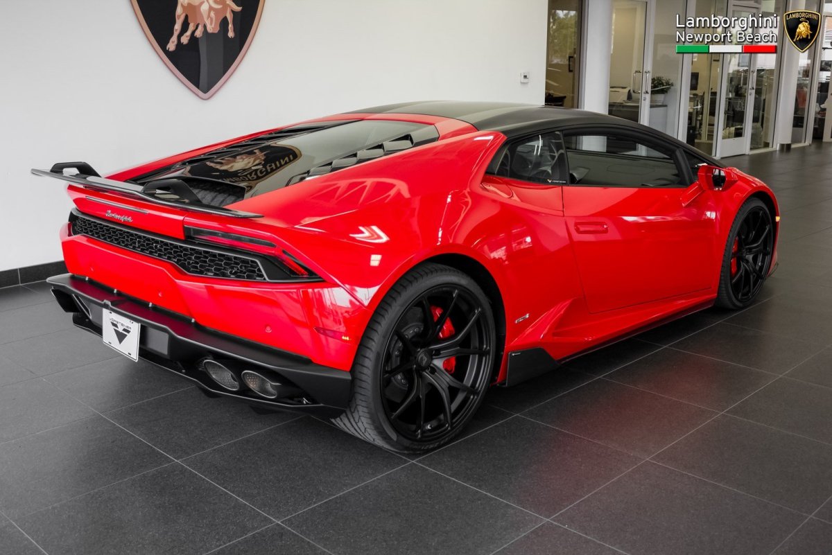 Lamborghini Huracan красная тюнинг