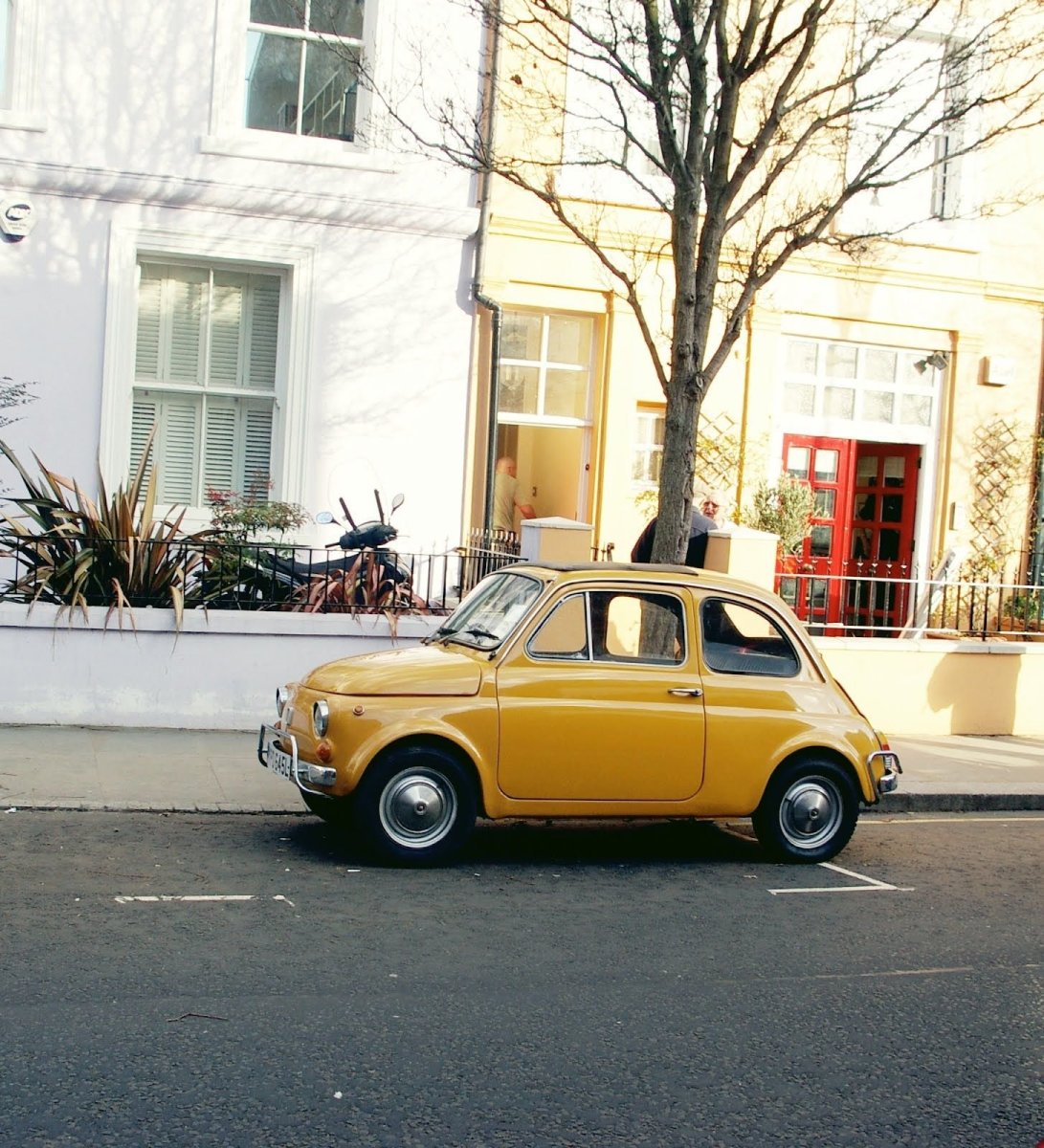 Fiat 500 желтый