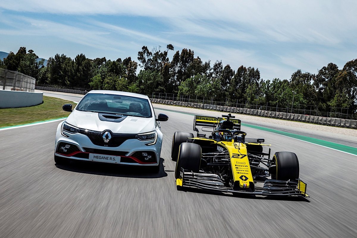 Renault Megane RS Trophy-r