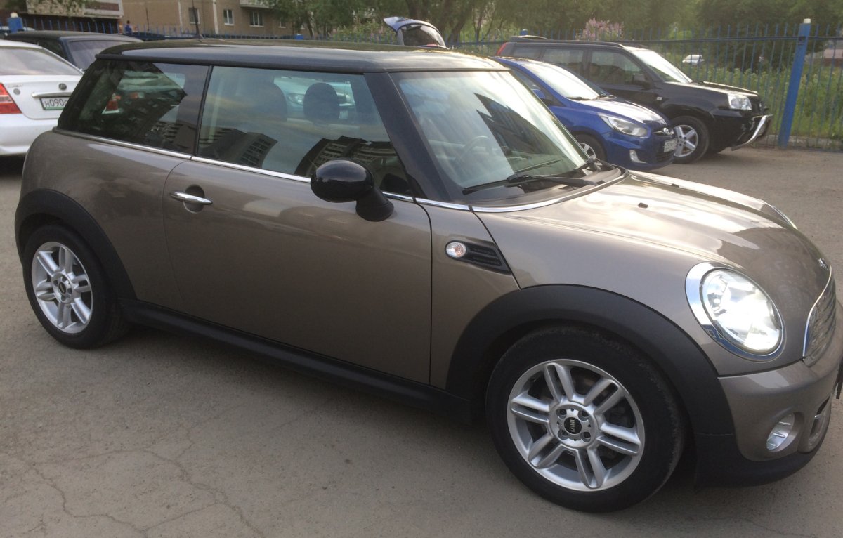 Mini Cooper Hatch матовый