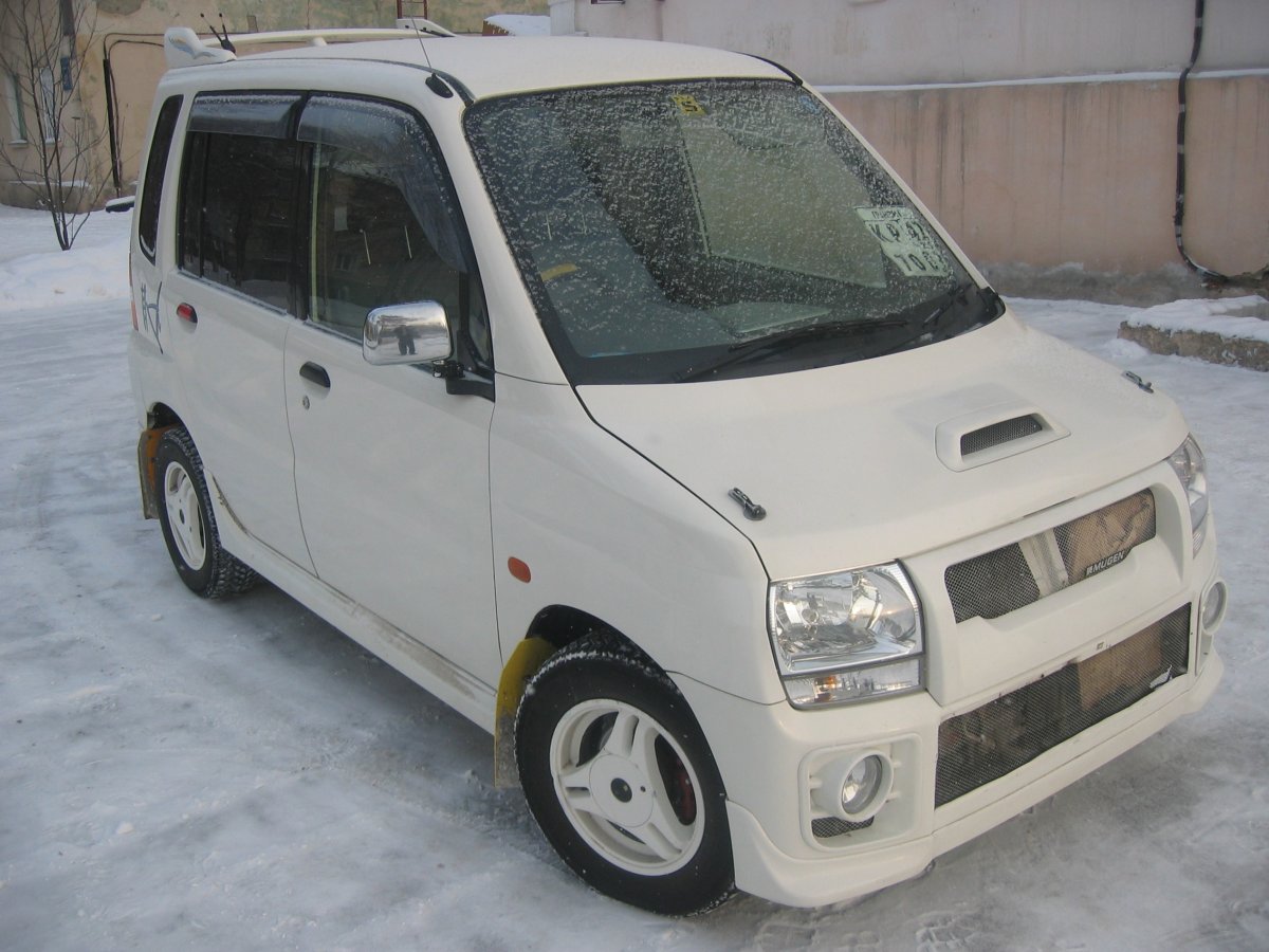 Mitsubishi Toppo 1999