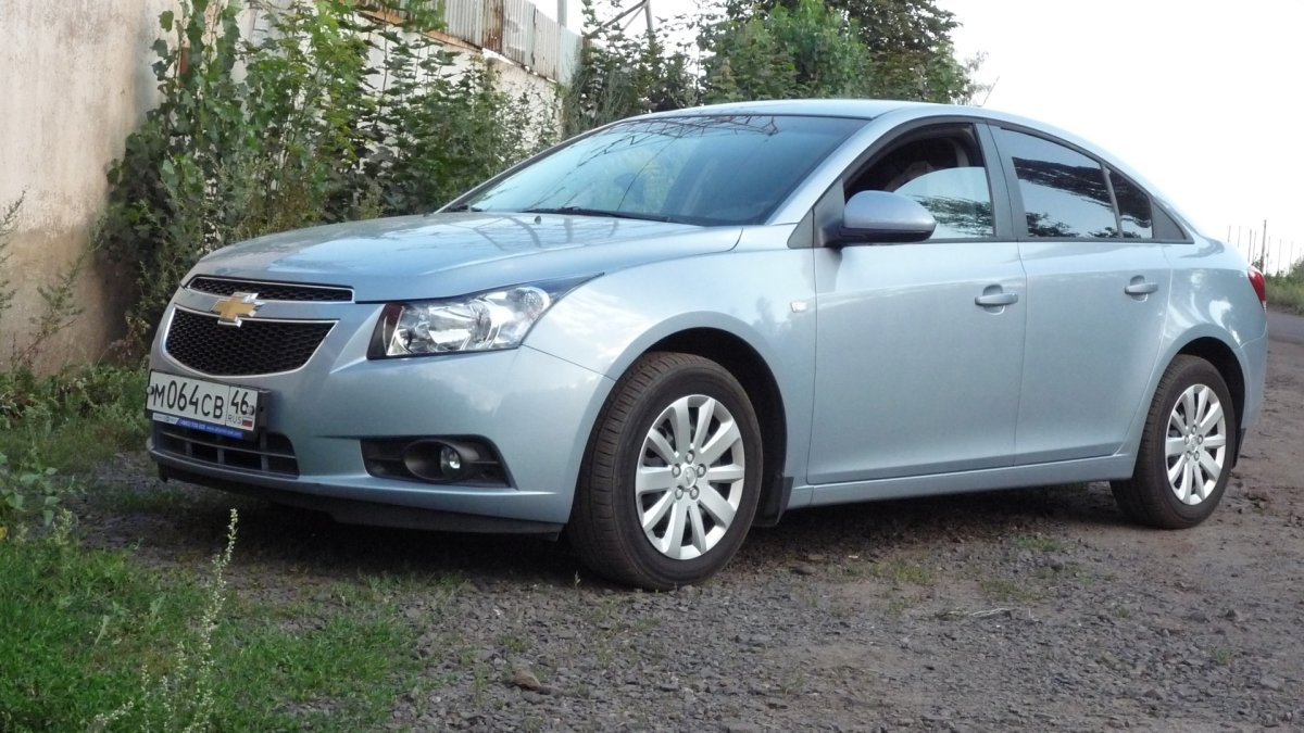Chevrolet Cruze серый