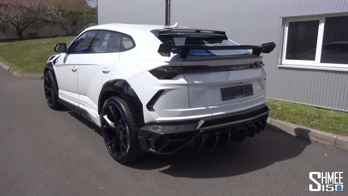 Lamborghini Urus в обвесе Mansory