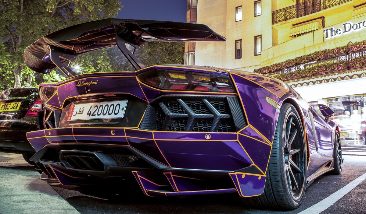 Lamborghini Aventador lp700