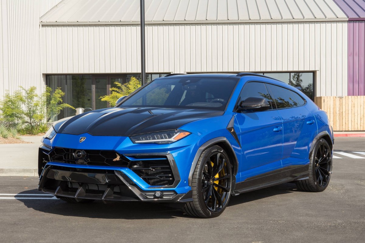 Lamborghini Urus TOPCAR Design Blue