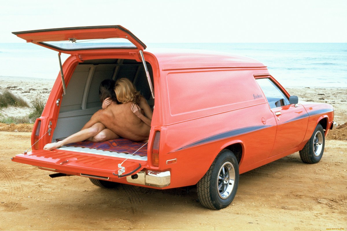 Holden Sandman Mad Max