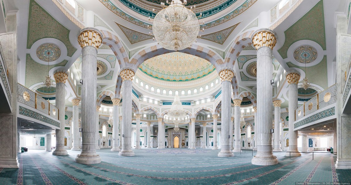 Мечеть Хазрет Султан внутри