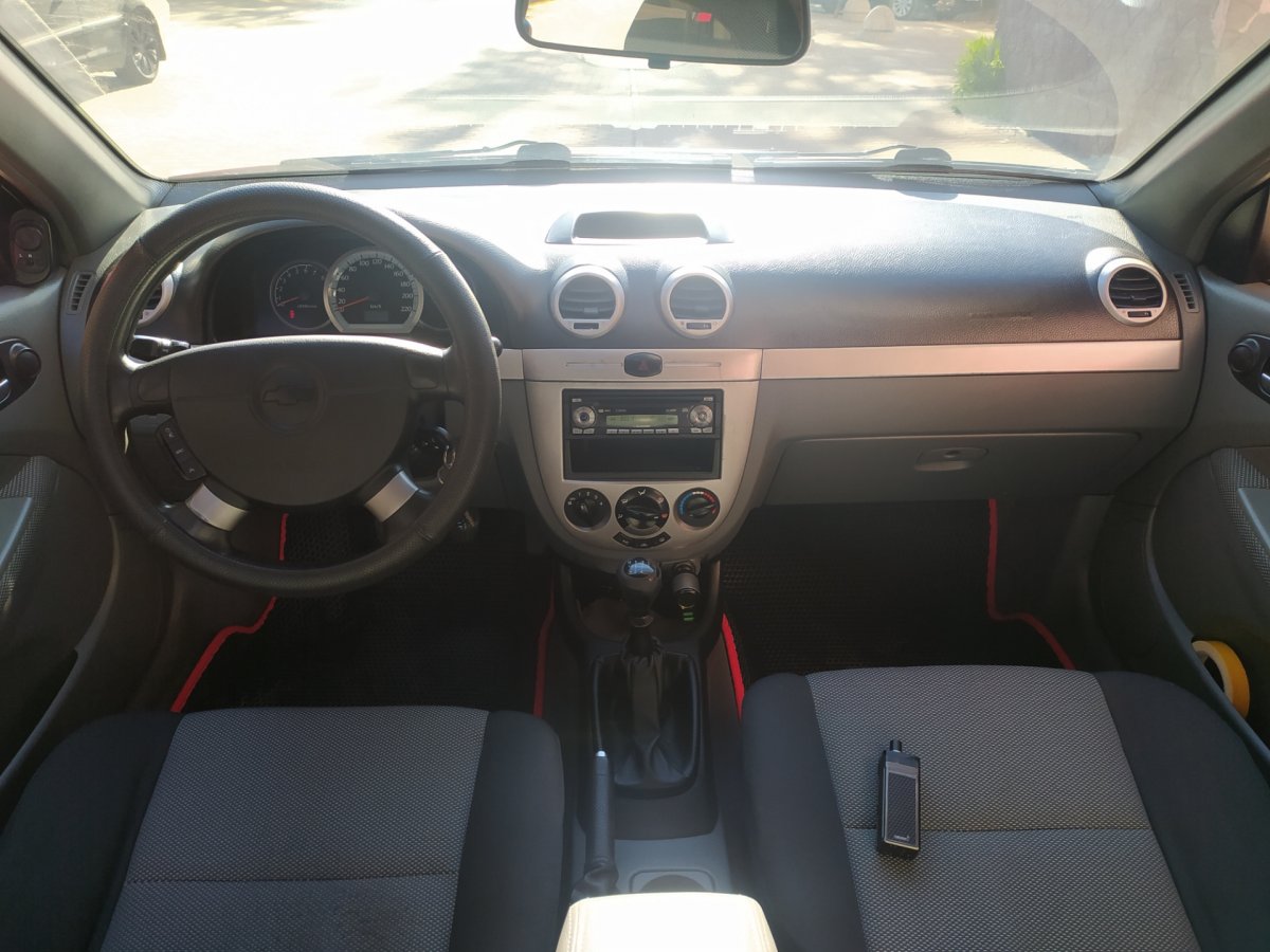 Chevrolet Lacetti 5d салон