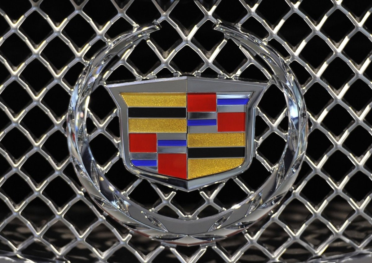 Cadillac CTS logo