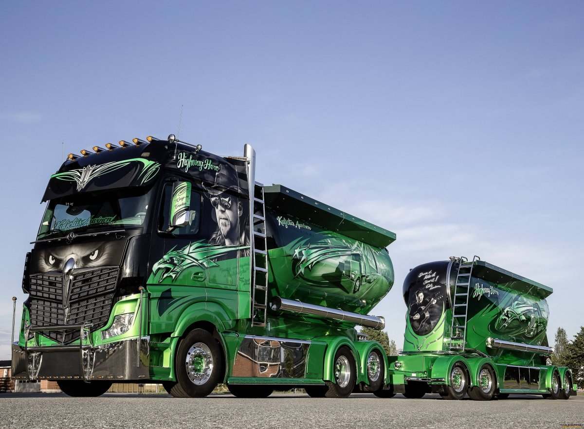Mercedes-Benz Actros Highway Hero