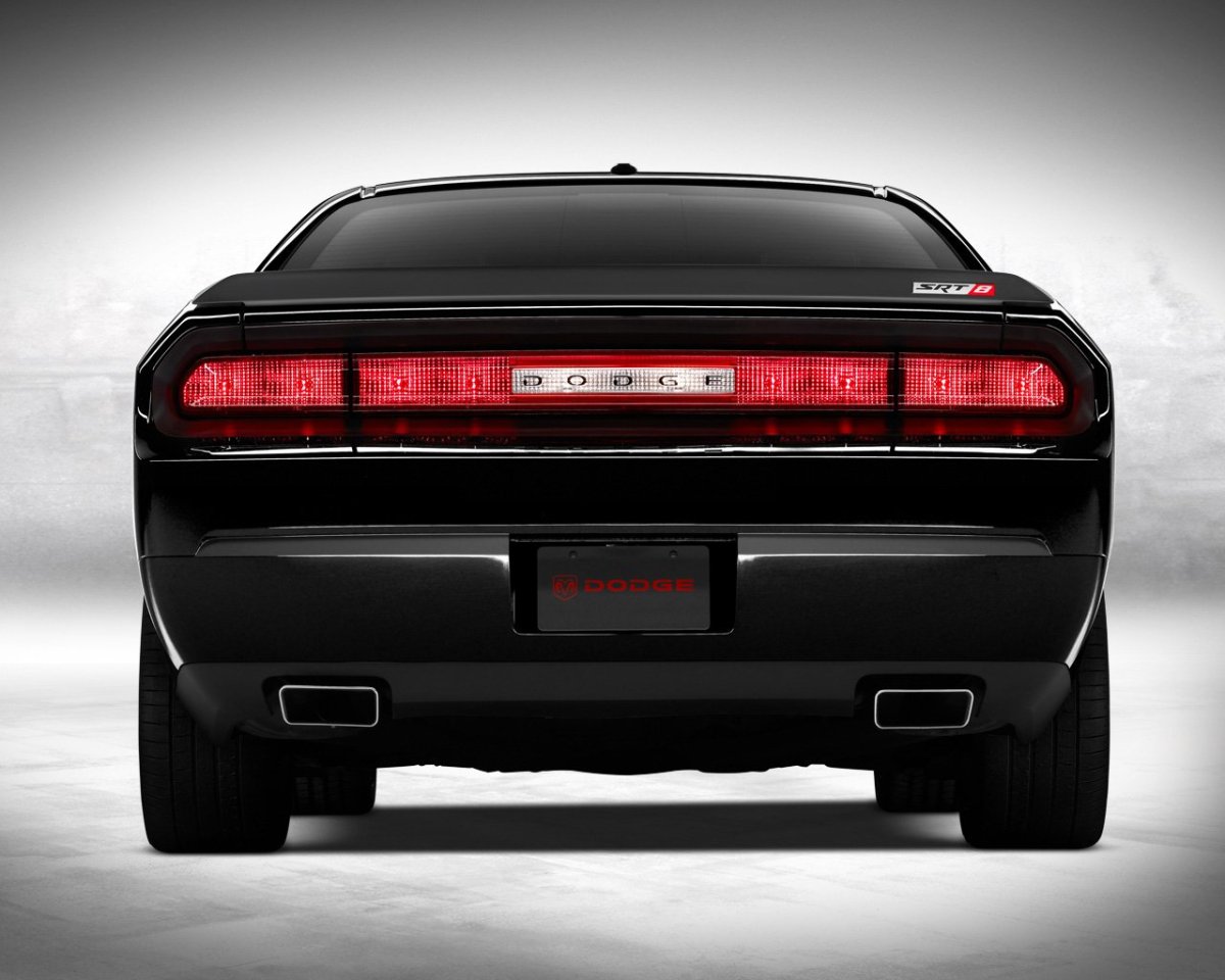 10 Dodge Challenger srt8