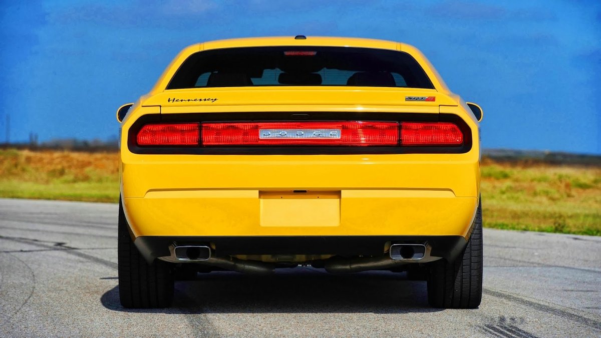 Dodge Challenger srt8 Hennessey