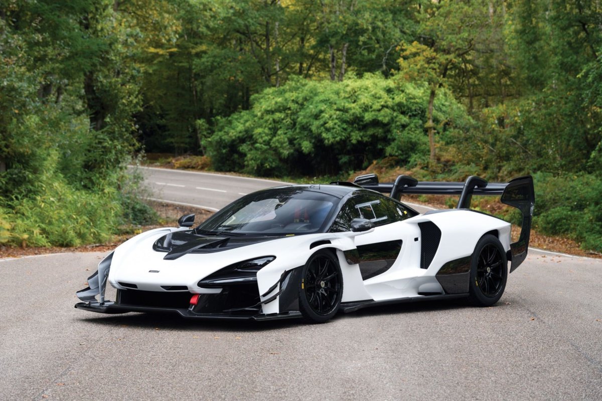 Машина MCLAREN Senna MCLAREN