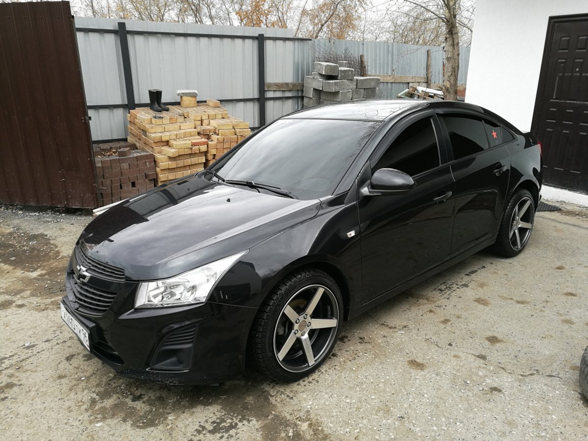 Chevrolet Cruze черный