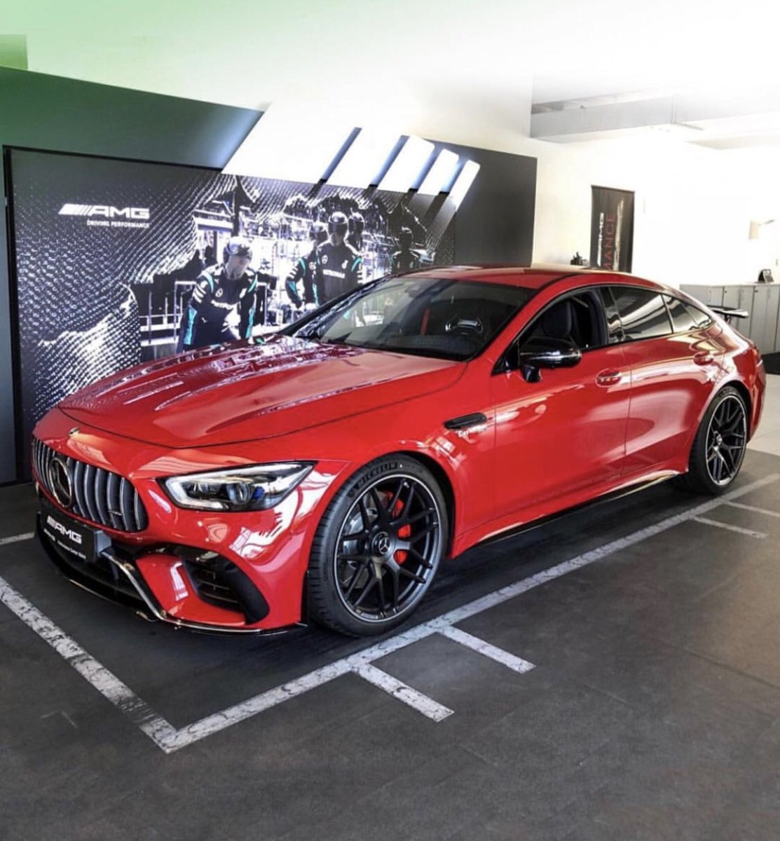 Мерседес gt 63s красный